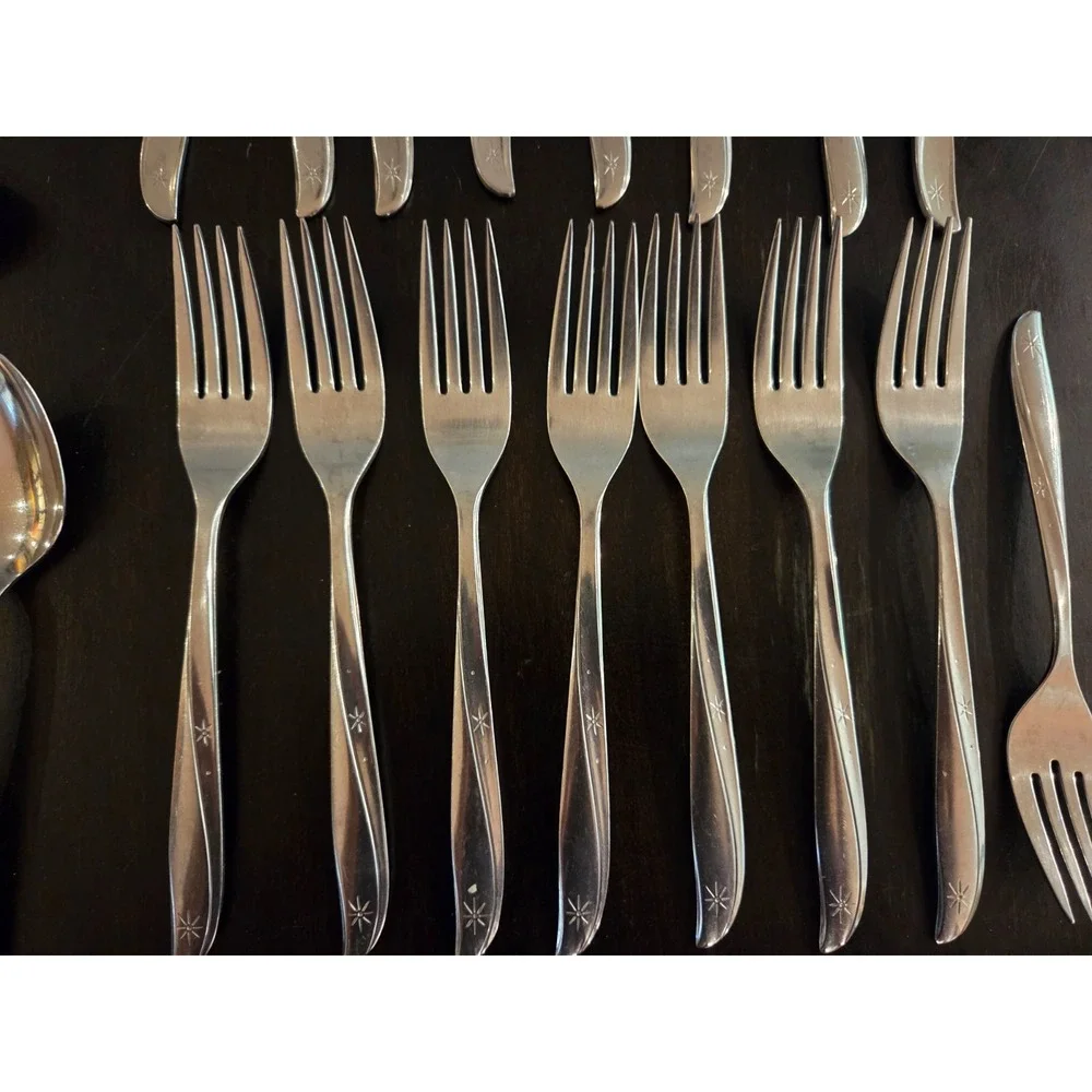ONEIDA Community Twin Star MCM 40 Piece Stainless Flatware Setting for 8 - read